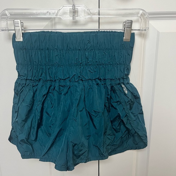Dark green | High waisted shorts | Free people movement | XS - Picture 3 of 3
